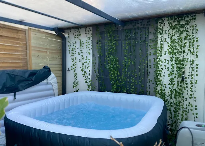 Carcalove - Pool, Billard & Jacuzzi - 10pax